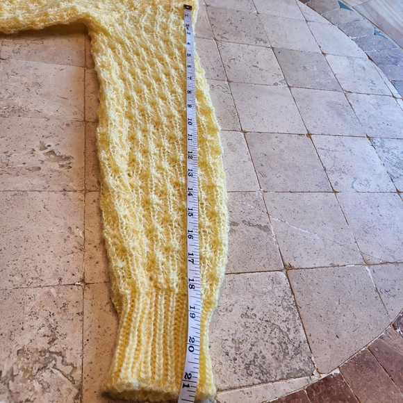Chelsea Place 90s Womens Yellow Knit Sweater Size Small - Picture 6 of 6